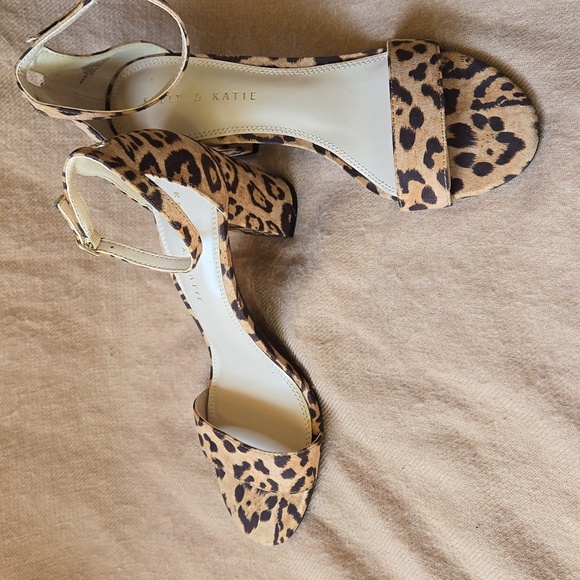 Kelly & Katie Leopard Heels - Picture 2 of 11